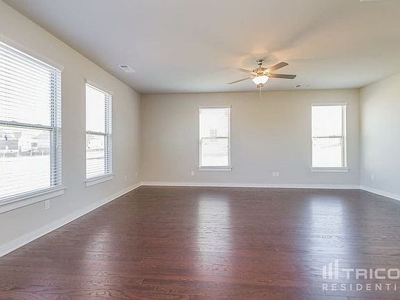 2nd image of 4942 Kingdom Dr