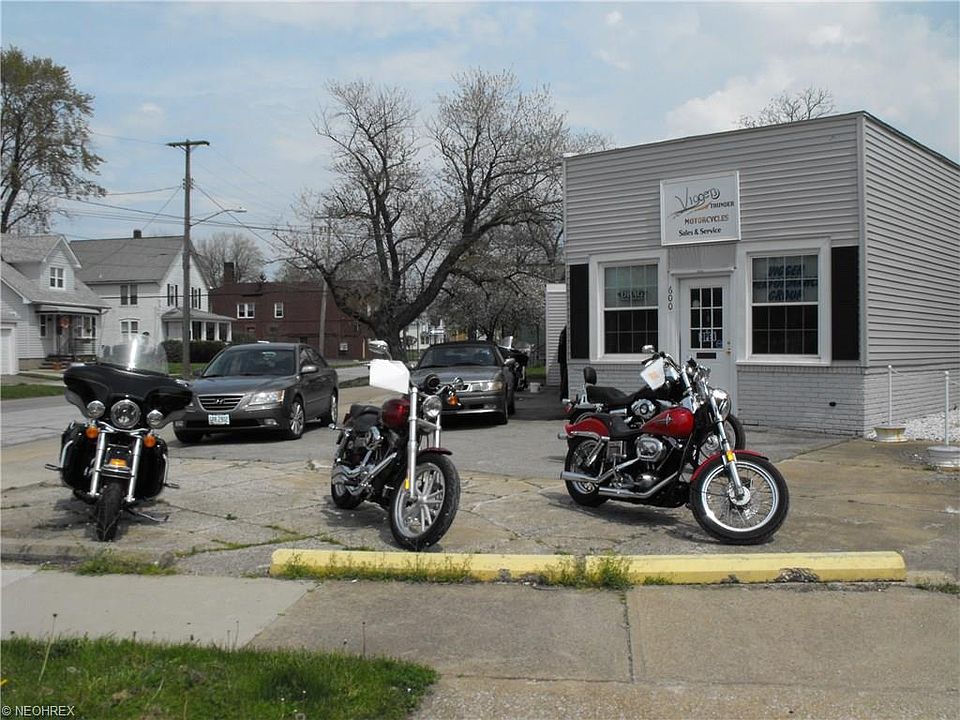 2nd image of 600 High St