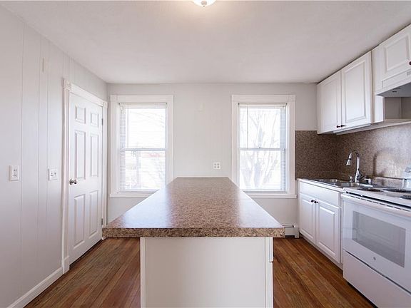 4th image of 43 Brown St #1