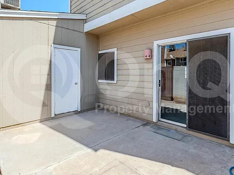 1970 N Hartford St #5 — Photo 13