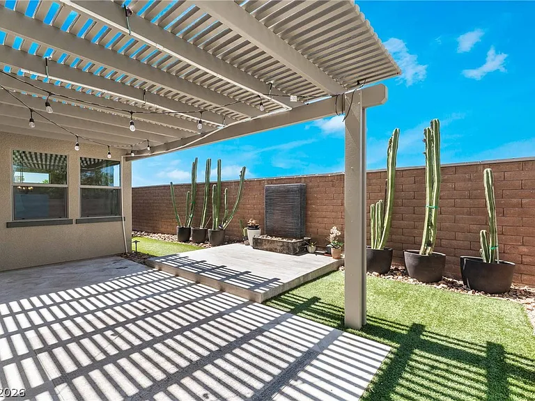 6933 Whisper Canyon Pl — Photo 32