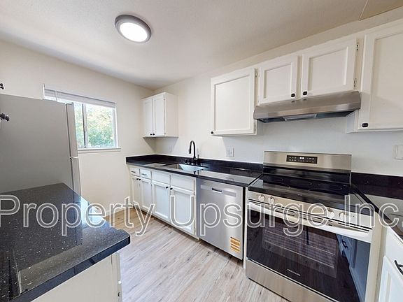2nd image of 1045 California St #9