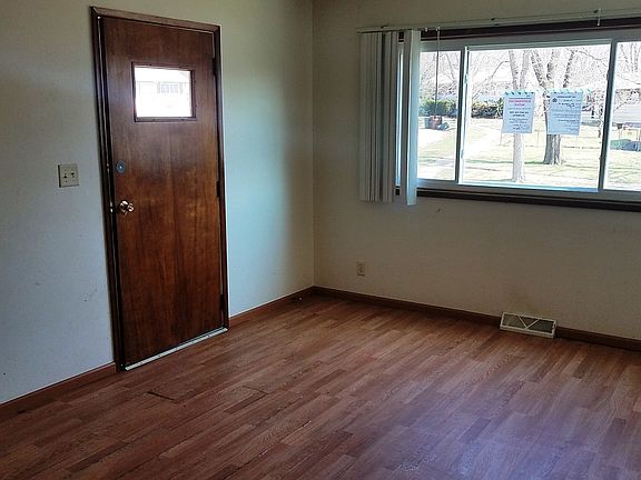 3rd image of 3407 Chadwick Dr