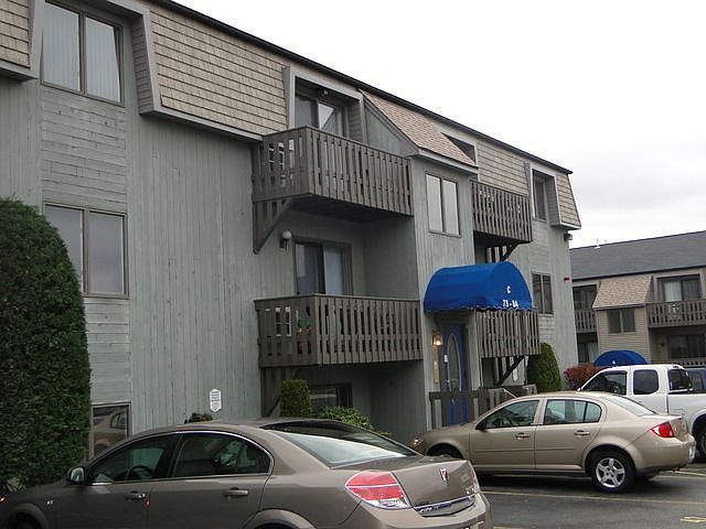 1st image of 81 Village Ct