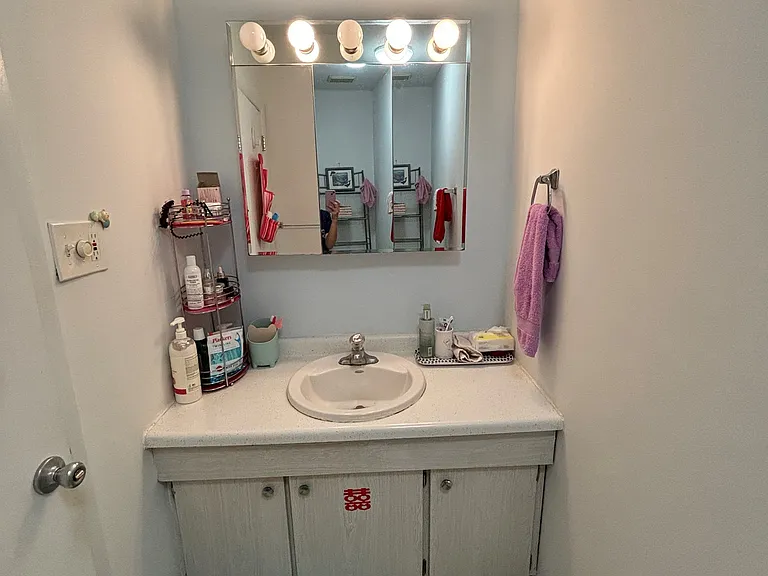 1086 Bayless Pl — Photo 9