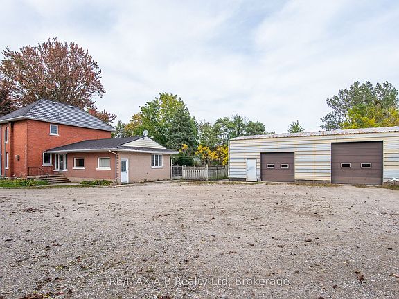 3rd image of 4607 Perth St #135