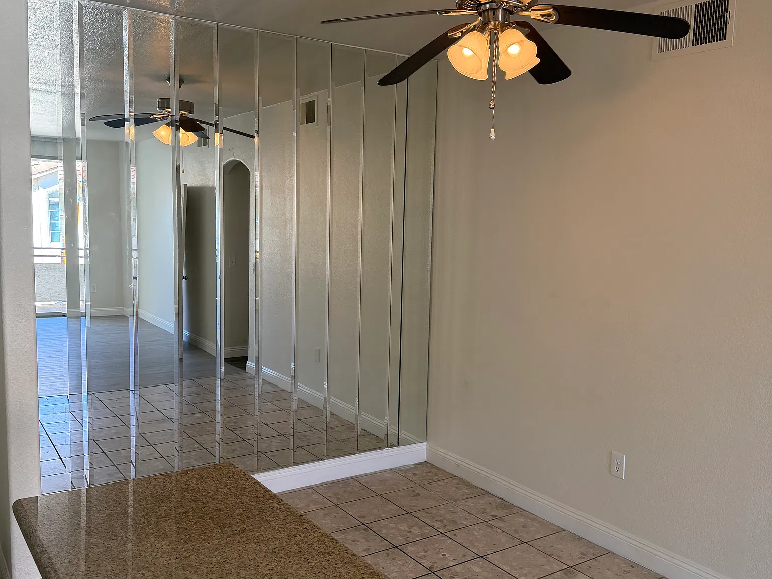 3 bed, 1228 sqft, $1,750 — Photo 4