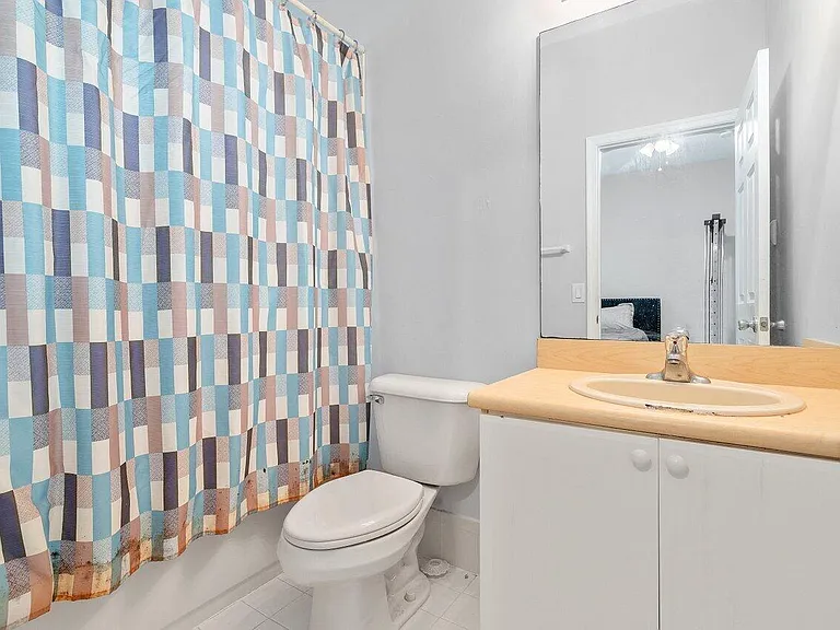2046 Shoma Dr — Photo 9
