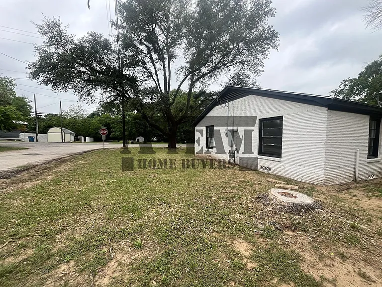 411 McEntire Rd — Photo 28