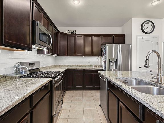 3rd image of 8588 Arabella Ave