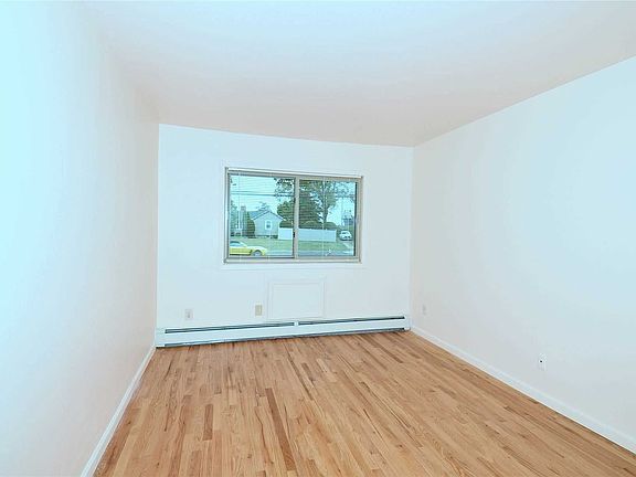 4th image of 2449 Union Blvd APT 15A