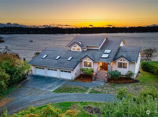 8827 Buttonwood Ln NE, Olympia, WA 98516