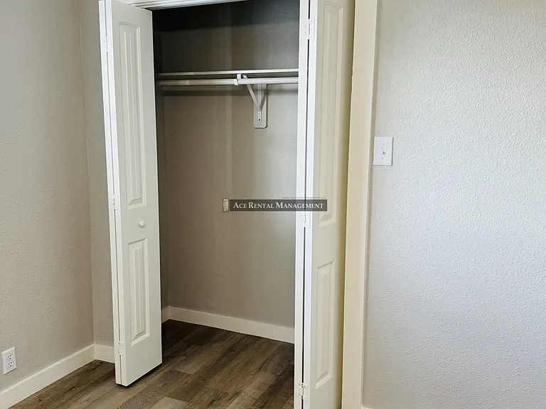 2925 19th St #14 — Photo 11