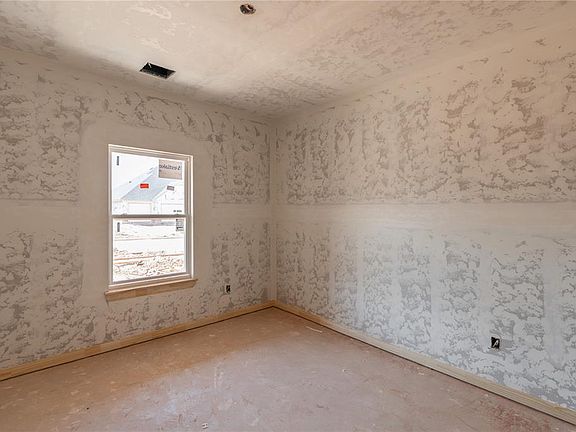 4th image of 9313 SW 39th St