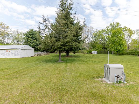 5th image of 7446 Cement City Rd