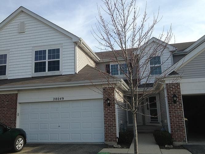 Exterior, 2 car garage