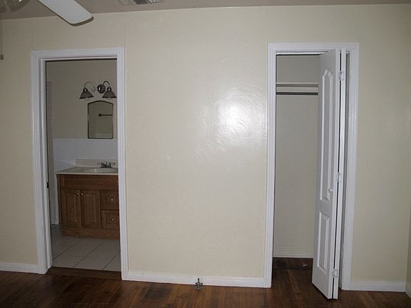 5th image of 519 W Hutchison St APT A