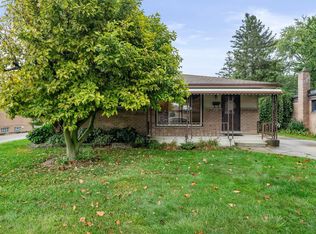 31322 Iroquois Dr, Warren, MI 48088