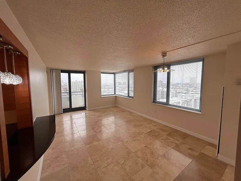 526 Pacific Ave #1206 — Photo 12