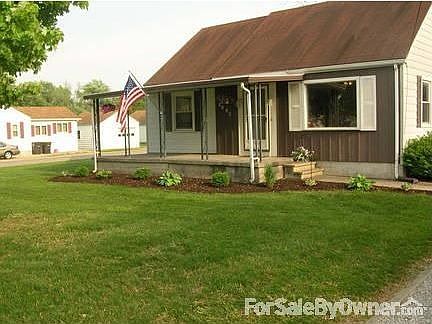 Fresh landscaping May 2013.