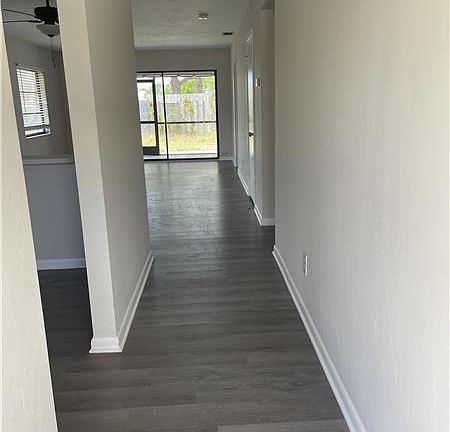 3rd image of 27600 Southview Dr