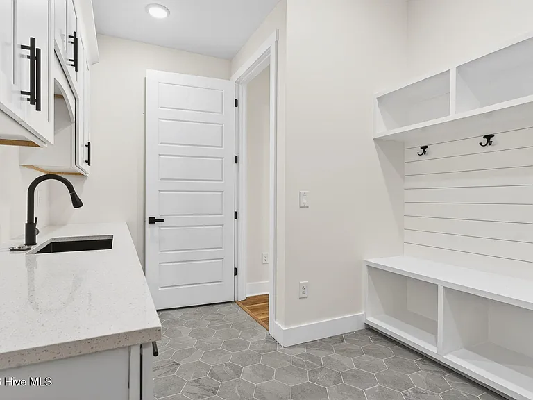 474 S Middleton Dr NW — Photo 18