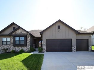 10309 S 102nd St, Papillion, NE 68046