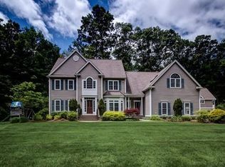3 Trailside Ln, Hopkinton, MA 01748