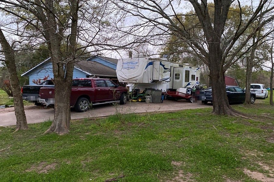 2nd image of 826 Vine St
