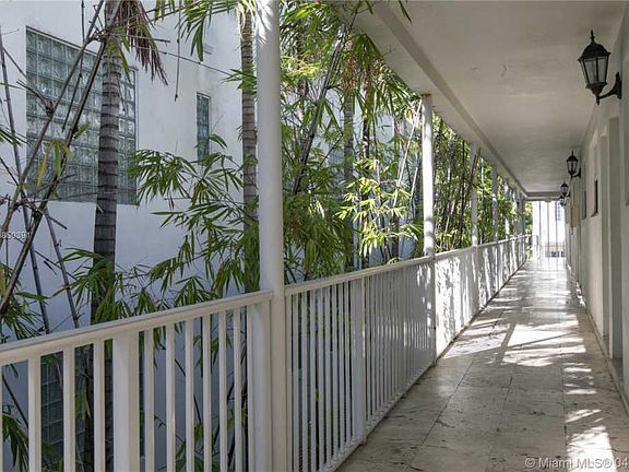 5th image of 751 Collins Ave #6