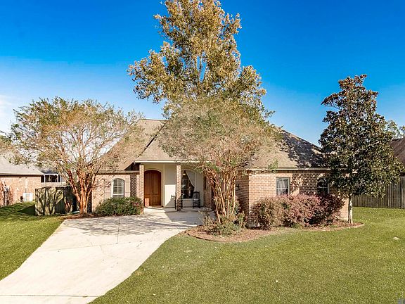3rd image of 39078 Corinne Cir