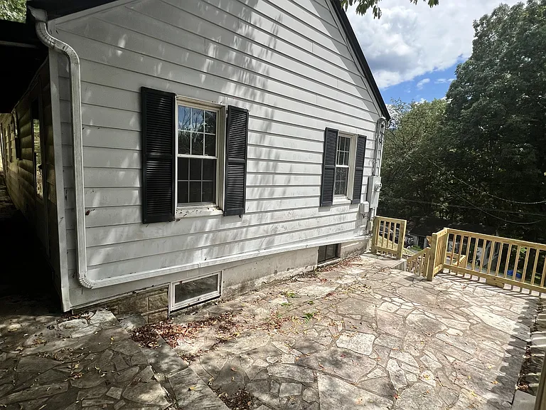 1219 East Dr — Photo 11