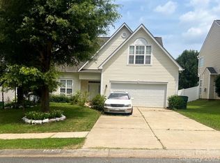 7928 Shiny Meadow Ln, Charlotte, NC 28215