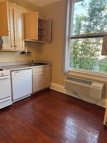 3900 Prytania St #D — Photo 8