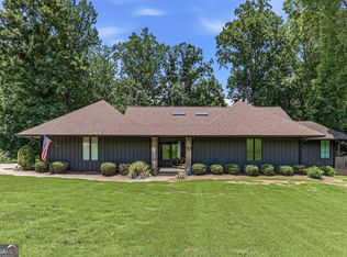 143 Woodlake Dr, Gainesville, GA 30506