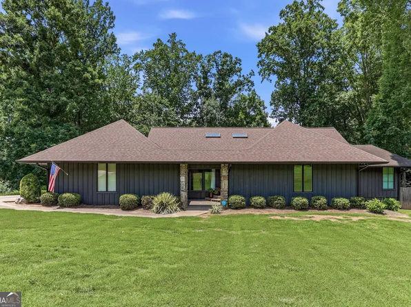 143 Woodlake Dr, Gainesville, GA 30506