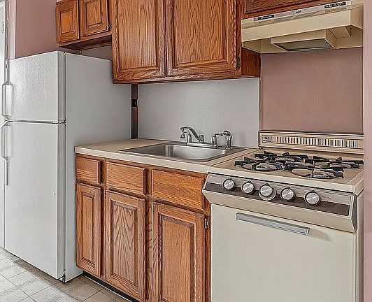 3rd image of 66-92 Selfridge St #4H