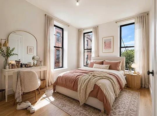 Bedroom, photo 2