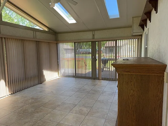 36420 N Tamarack Dr — Photo 16