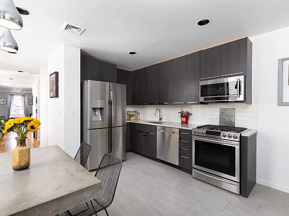 2nd image of 24 W 131st St Unit 24-5