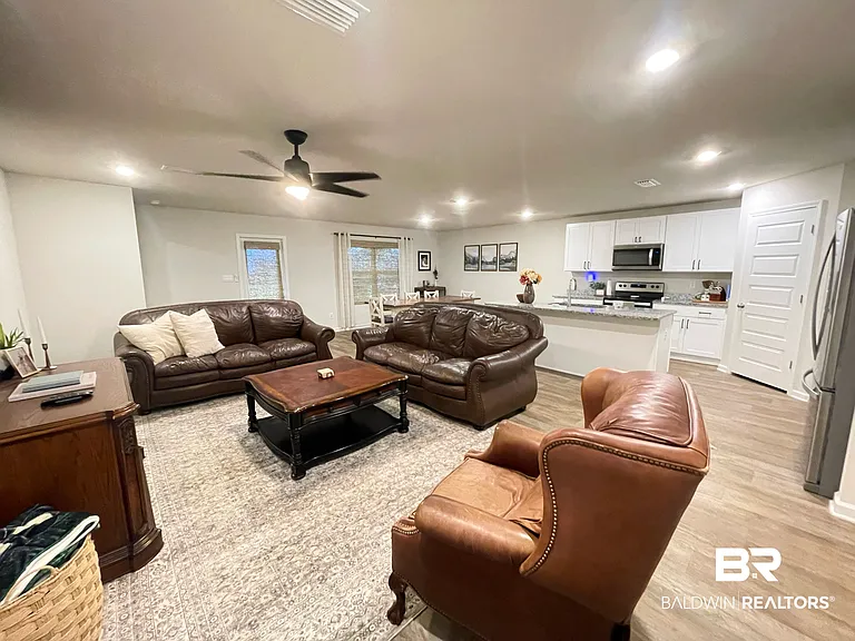 11198 Elemis Dr — Photo 2