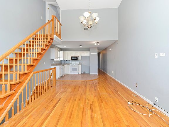 2nd image of 85 Glover St