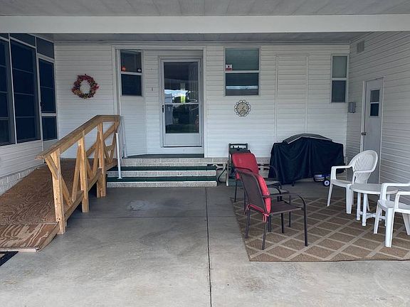 2nd image of 4715 Crestwicke Dr