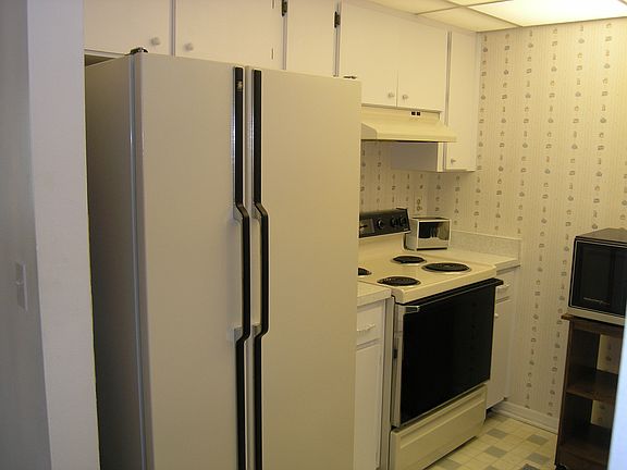 4th image of 1822 Foxhunt Dr Unit B