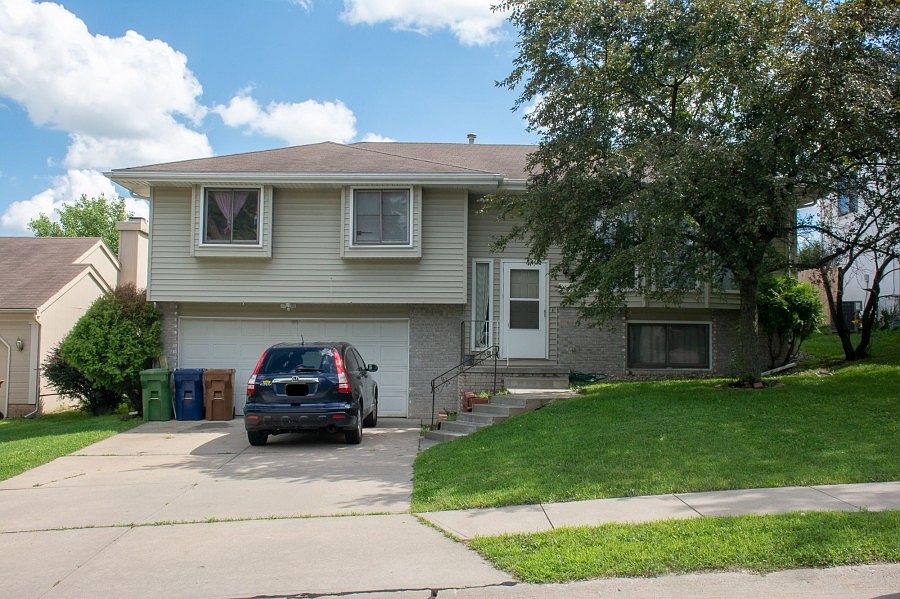 1st image of 2513 Alberta Ave