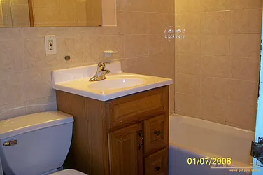 Rented by aptsandlofts.com