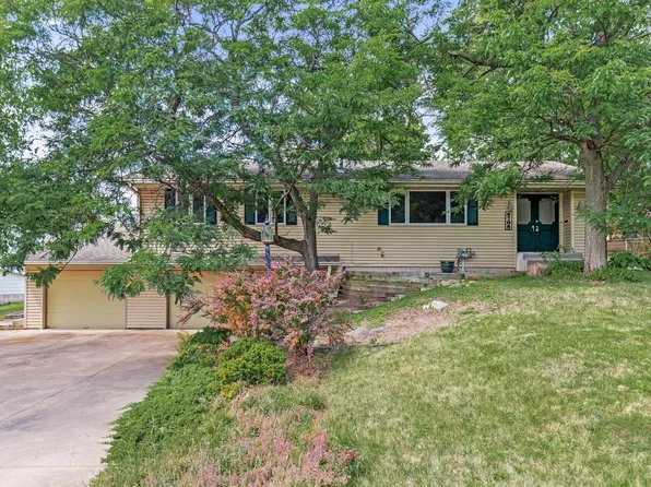 8708 Beard Rd, Bloomington, MN 55431