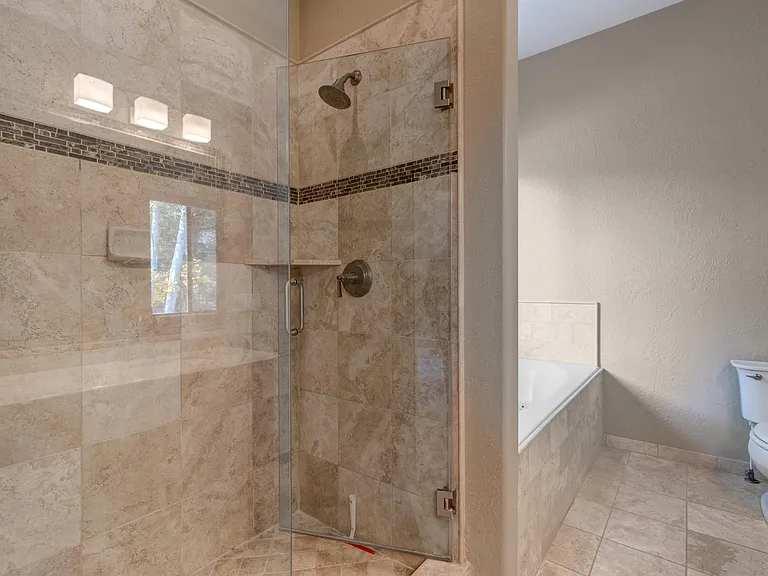 1656 W Silver Springs Rd — Photo 12