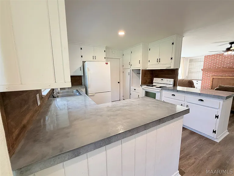 4871 Titus Rd — Photo 22