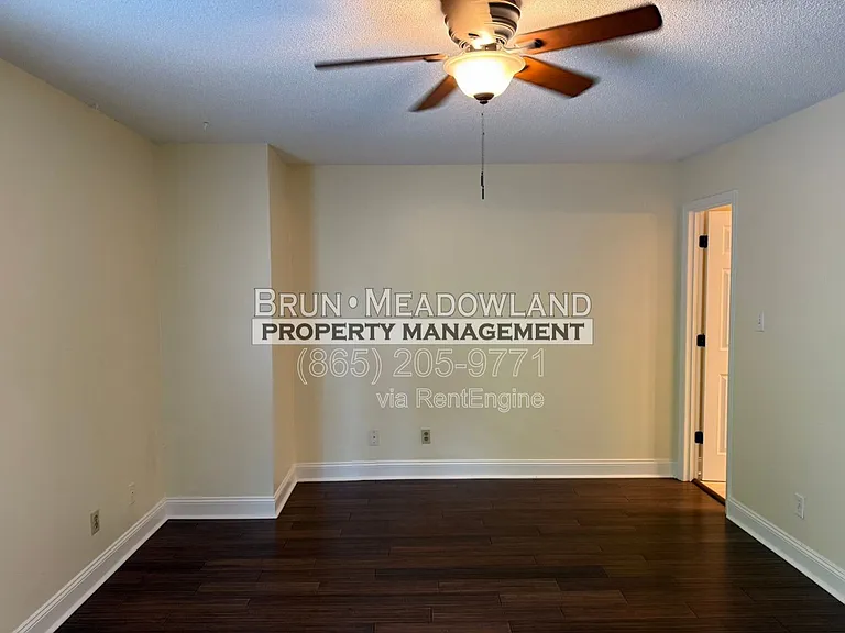 10427 Ravenbrook Ln — Photo 29